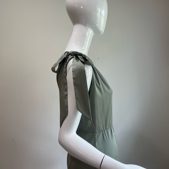 AREA STARS One Shoulder Bow Sateen Gown M - Picture 4 of 6